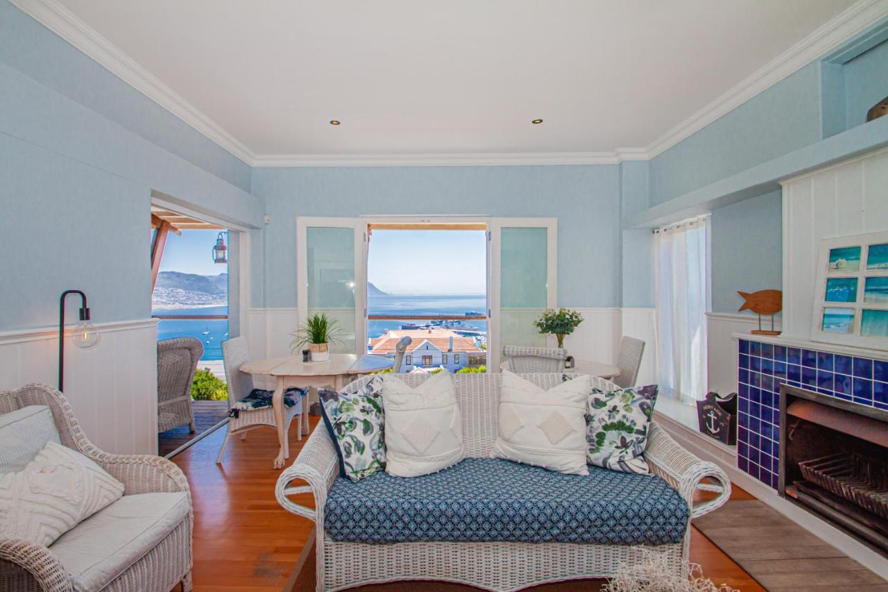 A Boat House Hotel Simonʼs Town Екстериор снимка