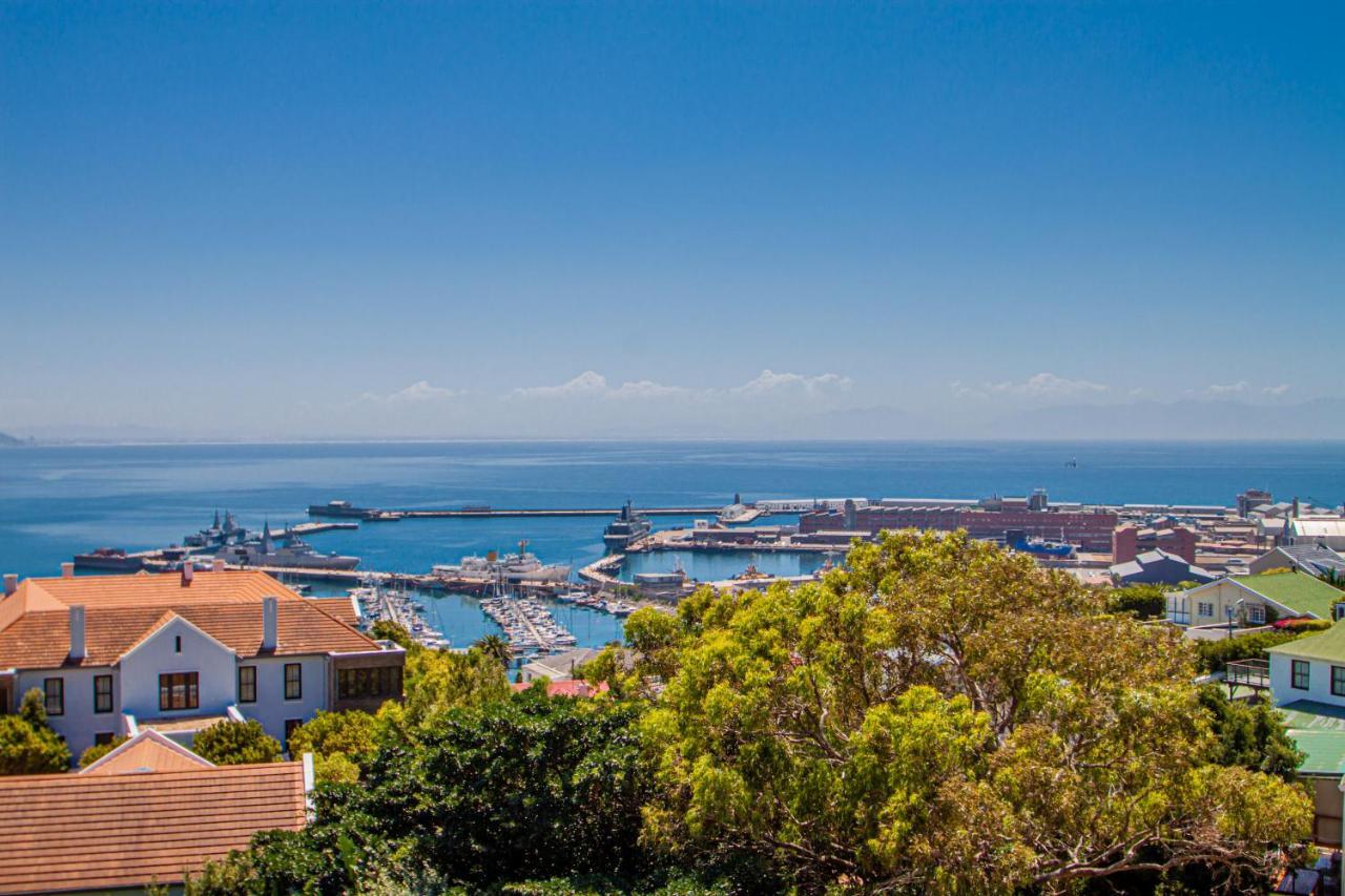 A Boat House Hotel Simonʼs Town Екстериор снимка